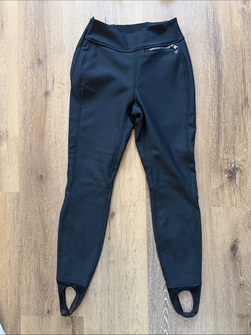 Obermeyer Black Women’s Stirrup Ski Pants with Zipper Pocket size 6